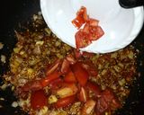 A picture of step 4 of 2 easy diy pizza sauce.