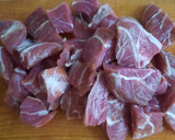 Foto del paso 1 de la receta: Carrilladas de cerdo estofado con patatas