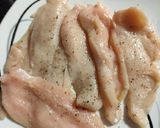 Foto del paso 1 de la receta: Pechuga de pollo con pimientos del piquillo