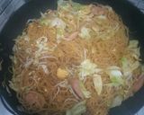 Foto langkah ke 6 dari resep Bihun Goreng Jawa Pedas.