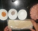 A picture of step 1 of Chicken box samosa.