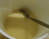 A picture of step 3 of Maja's lemon squares.