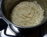 વેજ નુડલ્સ ફ્રેન્કી (Veg Noodles Frankie Recipe In Gujarati) રેસીપી સ્ટેપ2ફોટો