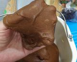 Foto langkah ke 2 dari resep Roti Tawar Coklat (eggless).