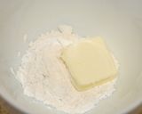 A picture of step 1 of Easy Creamy Croque Monsieur-style Toast.