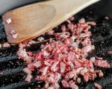 Foto del paso 1 de la receta: RISONI A LA CUBANA, con Tocineta🥓y Dátiles...!💝