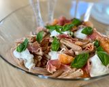 Foto del paso 4 de la receta Ensalada de pasta, jamón, burrata y melón