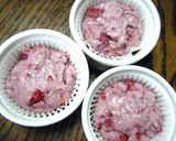 A picture of step 4 of Fluffy Strawberry Steamed Bread.