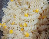 A picture of step 1 of White sauce pasta with Indian twist.