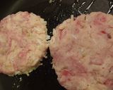 A picture of step 4 of Low-Sugar Okonomiyaki-Style Okara Pancakes.