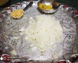 A picture of step 4 of Sarso Saag with Makki Roti.