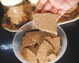 तील की चिक्की(Til ki chikki recipe in Hindi) रेसिपी चरण 5 फोटो