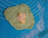 Foto langkah ke 6 dari resep Roti sobek pandan.