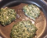 Foto del paso 2 de la receta: Papas al tomillo con tortillas de acelga