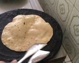 A picture of step 7 of Chicken egg paratha.