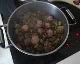 Foto del paso 4 de la receta: Habas a mi estilo con vino tinto
