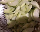 Hình bước làm 2 của món Canh chua dọc mùng chay
