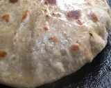 A picture of step 3 of Dal paratha.