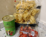 Foto del paso 1 de la receta: Ensalada de pasta con cherry y aceitunas