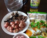 A picture of step 1 of Bánh cuốn with Pork Filling Using a Nonstick Pan.