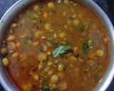 A picture of step 4 of Dal-Dana ki sabzi.