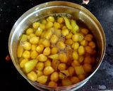 A picture of step 1 of Chana Masala.