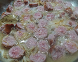 Foto del paso 3 de la receta: Salchichas con patatas a la cerveza