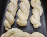 Foto del paso 12 de la receta: Pan trenzado sencillo con crema de leche