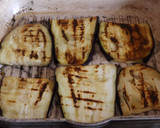 Foto del paso 2 de la receta: Gratinado de batatas, berenjenas y repollo dorado