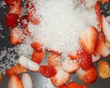 A picture of step 3 of #स्ट्राॅबेरीजूस Strawberry 🍓 juice.