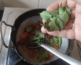 A picture of step 5 of Chintapandu pulihora / tamarind rice Andhra style.