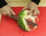 صورة لخطوة 9 من وصفة طرق تقطيع البطيخ