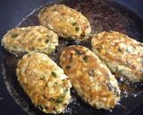 A picture of step 9 of Izakaya Style At Home! Bamboo Shoot and Shiso Leaf Tsukune Patty Skewers.