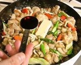 A picture of step 6 of Garlic Butter Cream Chicken.