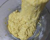 Foto langkah ke 2 dari resep Tumeric Country Loaf Sourdough.