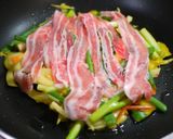 A picture of step 5 of From Tsuruhashi, Osaka - Mum's Joen with Green Onion or Chinese Chives.