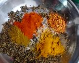 A picture of step 4 of Aam ka qatilon ka achar.