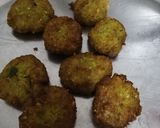 A picture of step 4 of Makke ke Bade (Corn Fritters).