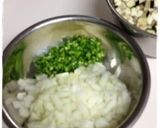 A picture of step 2 of Eggplant and Ground Pork Curry.