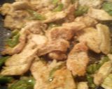 A picture of step 3 of Sunshine's cheese broccoli chicken linguine.