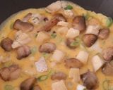 A picture of step 5 of Mushroom and stilton omelette.