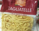 Foto del paso 1 de la receta: Tagliatella con Espinacas, pasas, piñones y mozzarella