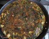 Foto del paso 7 de la receta: Tortilla de pollo y hojas de remolachas