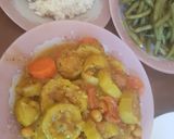 صورة لخطوة 4 من وصفة مرق شجر اصفر بالخضار 🥒🍅🌶🥔
