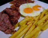 Foto del paso 2 de la receta: HUEVOS Fritos, Chorizo Argentino y Jamón serrano