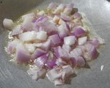 A picture of step 2 of Mooli paratha.