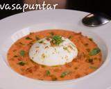 Foto del paso 1 de la receta: Salmorejo cordobés con toque mediterráneo  🍅 🍞 🍃