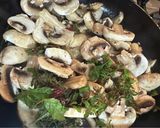 Foto del paso 3 de la receta: Champiñones con epazote