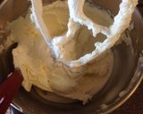 A picture of step 2 of Oreo Crust Cheesecake.