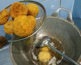 Foto langkah ke 5 dari resep Bola Pisang Salju.